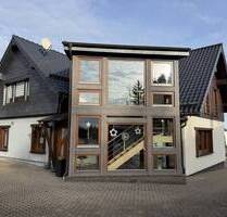 Viel Platz für Wohnen, Arbeiten und Hobbys: Großes Wohnhaus mit Werkstattgebäude - Monschau / Kalterherberg