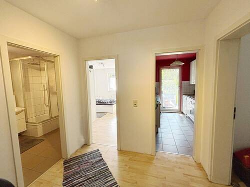 Flur - 2 Zimmer Etagenwohnung in Leverkusen