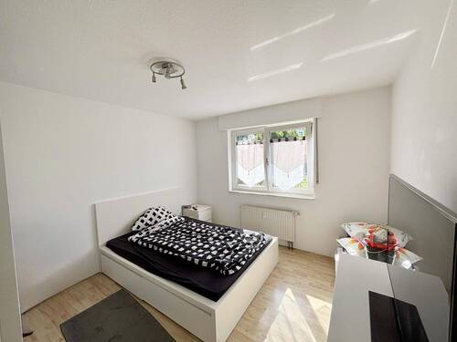 Schlafzimmer - Etagenwohnung mit 64,00 m&sup2; in Leverkusen zum Kaufen