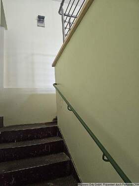 Aufgang zu den Büro´s und Nassräumen - 