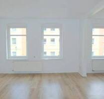 Freundliche 1-Zimmer-Wohnung mit Balkon (Westseitezum Hof), separater Küche, Laminat & Badewanne - Magdeburg Sudenburg