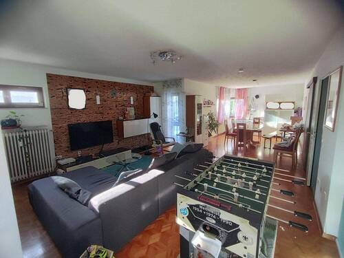 Wohnzimmer - Für Macher mit Weitblick - 490.000,00&nbsp;EUR Kaufpreis, ca.&nbsp; 144,00&nbsp;m&sup2;&nbsp;Wohnfl&auml;che