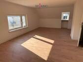 Bild 1 - Renovierte Dachgeschosswohnung in einem gepflegten Mehrfamilienhaus