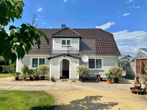 Bild 2 - 5 Zimmer Mehrfamilienhaus, Wohnhaus zum Kaufen in Horka