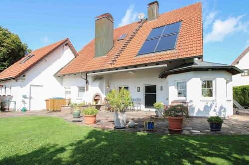 Terrasse 2 Essbereich - 9 Zimmer Einfamilienhaus zum Kaufen in Genderkingen