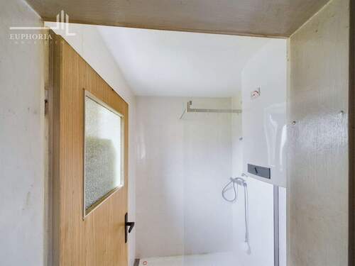 CAM03352G0-PR0039-STILL011 - 