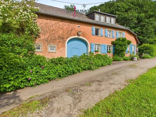 Bild 1 - Charmantes Einfamilienhaus mit Wintergarten, Sauna und Ausblick