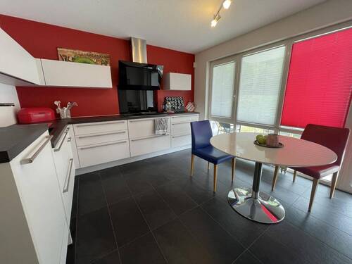 Küche mit Einbauküche - 4 Zimmer Etagenwohnung zur Miete in Offenburg