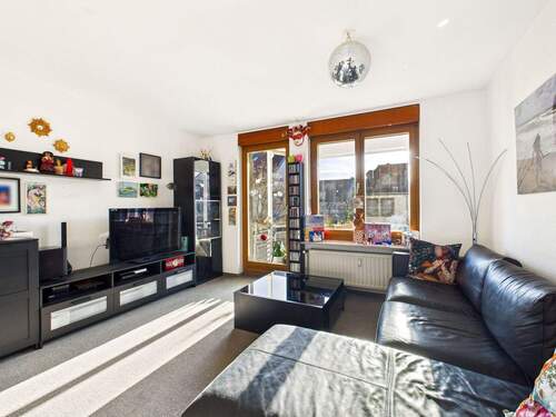 Wohnbereich - 3 Zimmer Etagenwohnung in Stuttgart