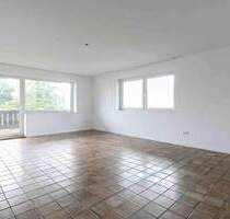 Zentral gelegen: 4,5-Zimmer-Wohnung mit Balkon, Stellplatz & Fußbodenheizung - provisionsfrei - Halle (Westfalen)