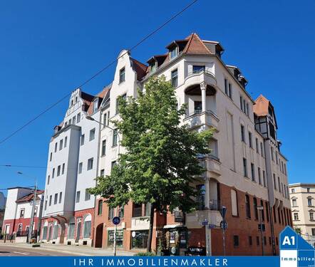 Hausansicht - Vermietete ETW mit Altbaucharme und Balkon im gefragten Stadtteil Giebichenstein