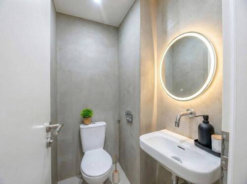 WC - 