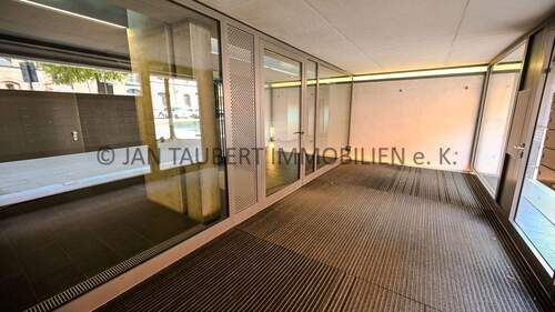 Sichtbeton und Glas - 
