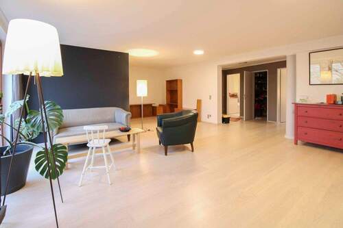 Wohnzimmer Blick Flur - 3 Zimmer Etagenwohnung zum Kaufen in Greifswald