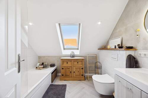 Innenansicht, Badezimmer - 