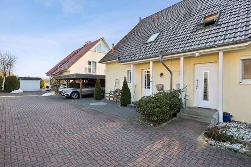 Doppelhaushälfte - Außenansich - 5 Zimmer Doppelhaushälfte in Oststeinbek