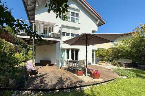 Ansicht III - 6 Zimmer Mehrfamilienhaus, Wohnhaus in Starnberg