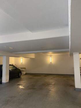 Tiefgarage 2 Stellplätze - 