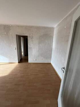Wohnbereich - 2 Zimmer Etagenwohnung zur Miete in Neunkirchen