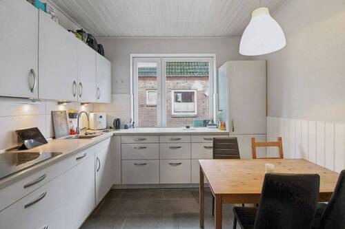 Küche - Einziehen statt renovieren: Modernes Stadthaus mit sonnigem Westgarten