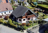 Luftbild - Energiesparhaus mit grüner Oase in Taucha