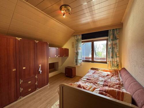 Schlafzimmer 2 (OG) - 