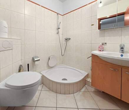 Badezimmer inkl. Handtuchhzg. - 