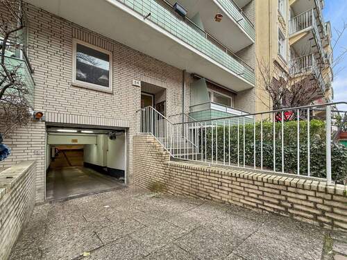 Einfahrt Tiefgarage - Etagenwohnung in Hamburg zum Kaufen
