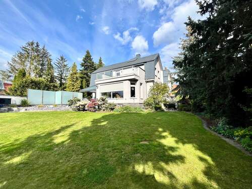 Bild 1 - Wohnen, Entspannen, Genießen - großzügiges Wohnhaus mit beheizbarem Pool, Sauna, Wintergarten und 3 Terrassen