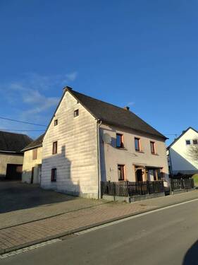 Vorderansicht - 6 Zimmer Einfamilienhaus zum Kaufen in Brandscheid