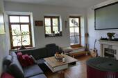 Wohnzimmer - Etagenwohnung mit 105,00 m&sup2; in Samerberg zum Kaufen