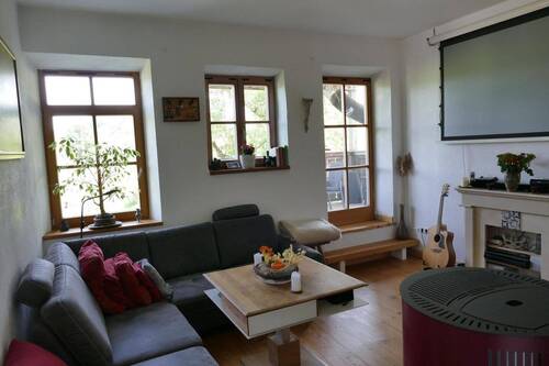 Wohnzimmer - Etagenwohnung mit 105,00 m&sup2; in Samerberg zum Kaufen
