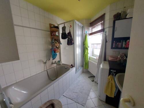 Bad - 3 Zimmer Etagenwohnung zur Miete in Gera