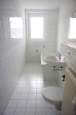 Bad - 2 Zimmer Etagenwohnung in Chemnitz