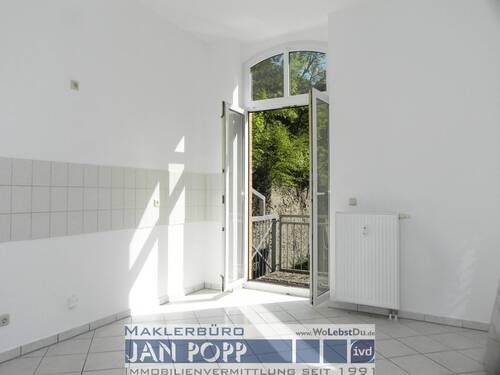 Küche-Balkon - 3 Zimmer Etagenwohnung zum Kaufen in Greiz