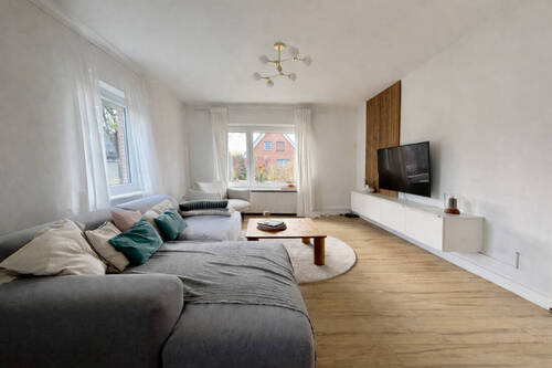 Wohnzimmer Erdgeschoss - 5 Zimmer Einfamilienhaus in Marne