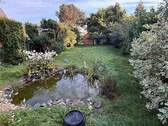 Blick in den Garten mit Gartenteich - 4 Zimmer Doppelhaushälfte in Viersen