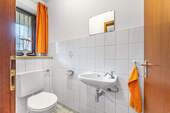 Gäste-WC - Doppelhaushälfte mit 145,00 m&sup2; in Augsburg zum Kaufen