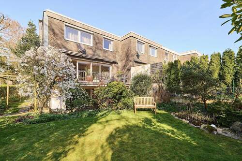 Rückansicht - Gepflegtes Reihenendhaus in begehrter Lage - großzügiges Wohnen für die ganze Familie