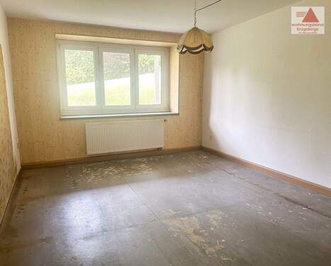 Wohnzimmer - Etagenwohnung mit 59,70 m&sup2; in Augustusburg / Grünberg zum Kaufen