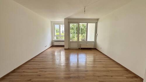 IMG_2131.jpeg - Schnieglinger Straße ! Helle 2-ZW, 53 m², Terrasse mit kleinem Gärtchen, im EG, mit TG-Stellplatz
