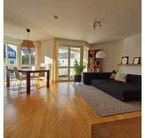 Top Lage: Helle 3-Zimmer Wohnung mit Balkon im 2. OG in München-Bogenhausen Denning