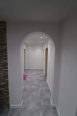 Zwischenflur Erdgeschoss.JPG - 