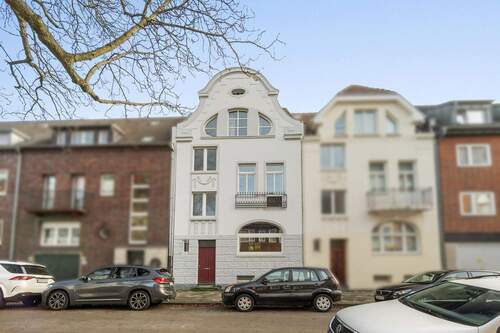 Frontansicht - Townhouse in Düsseldorf Benrath... Herschaftliches Wohnen in zentraler Lage