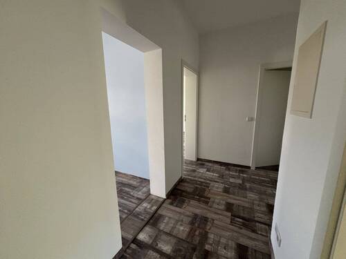 Flur / Eingangsbereich - 4 Zimmer Etagenwohnung zum Kaufen in Leipzig