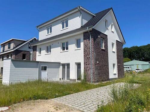 Ansicht - Doppelhaushälfte mit 108,00 m² in Bad Bramstedt zum Kaufen