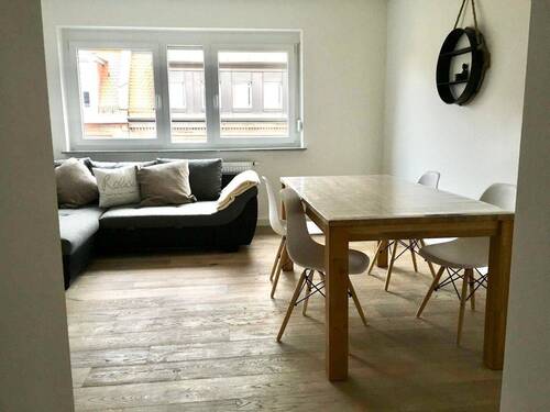 Wohnzimmer.jpg - 2 Zimmer Etagenwohnung zur Miete in Nürnberg