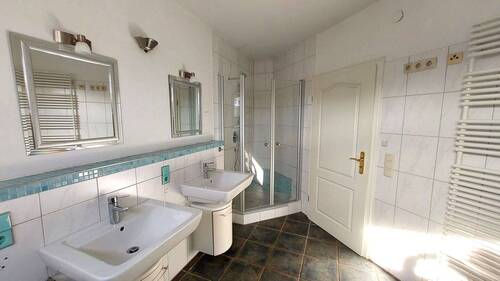 85d58f94-495d-488f-ab27-dbb6de095a8c.jpg - 