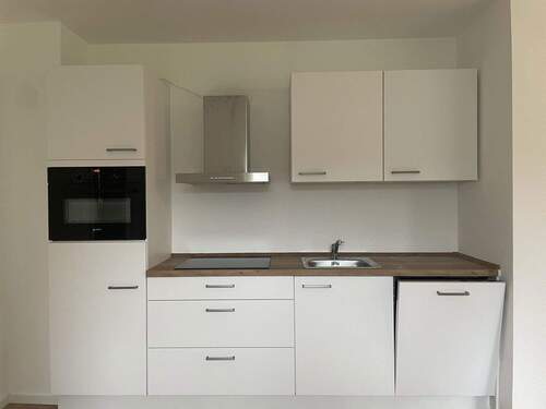 Moderne Einbauküche mit Elektr - 3 Zimmer Etagenwohnung zur Miete in Gelnhausen