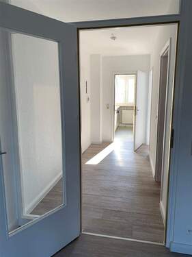 Flur - Etagenwohnung mit 64,00 m&sup2; in Osterode am Harz zur Miete